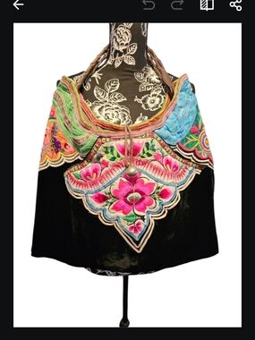 Bohocore/Vintage Embroidered Colorful Wabag Purse